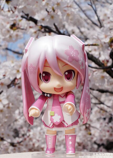 File:Sakura mikudayo.jpg